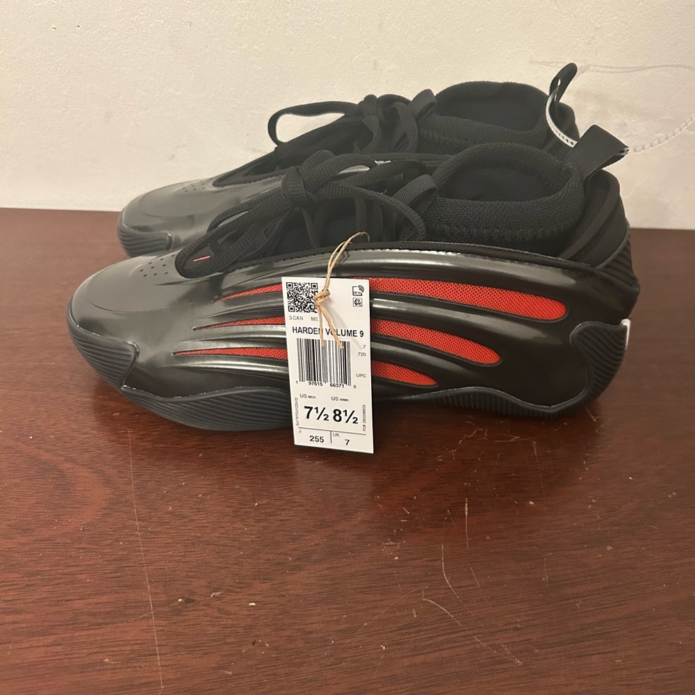 ADIDAS Harden Volume 9 Hellcat
Basketball Shoes Mens 7.5 Womens
8.5 Black Red